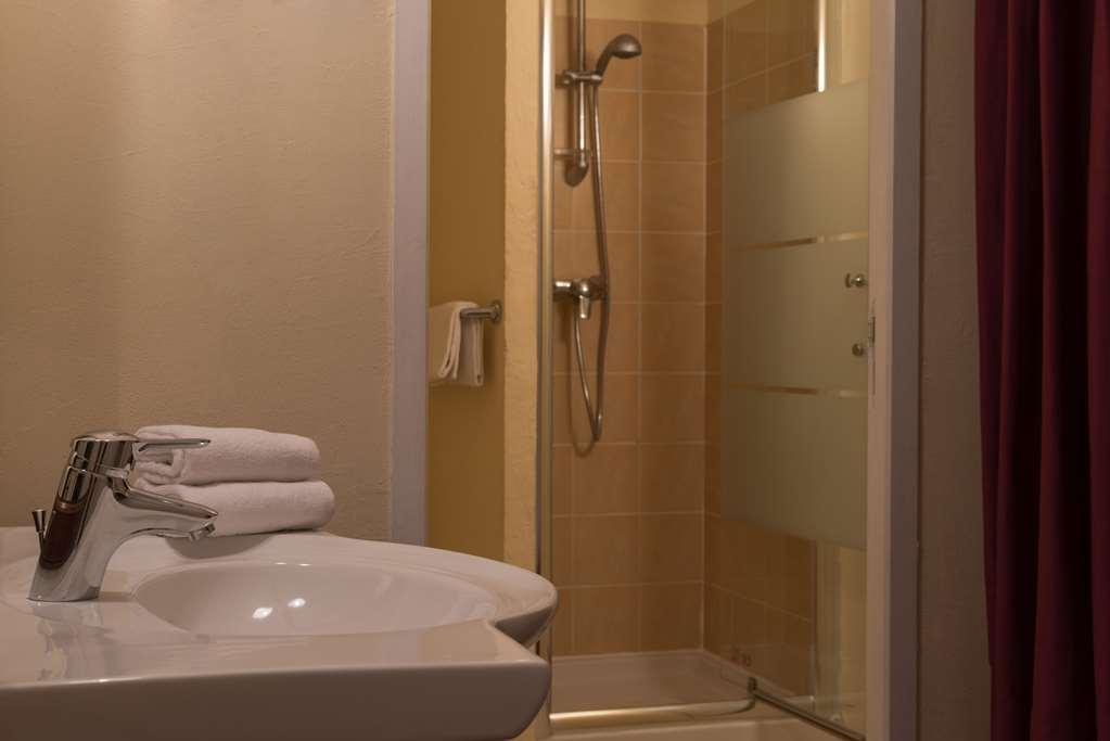 The Originals City, Hotel Le Village Provencal, Aix-En-Provence Nord Pertuis Servicios foto